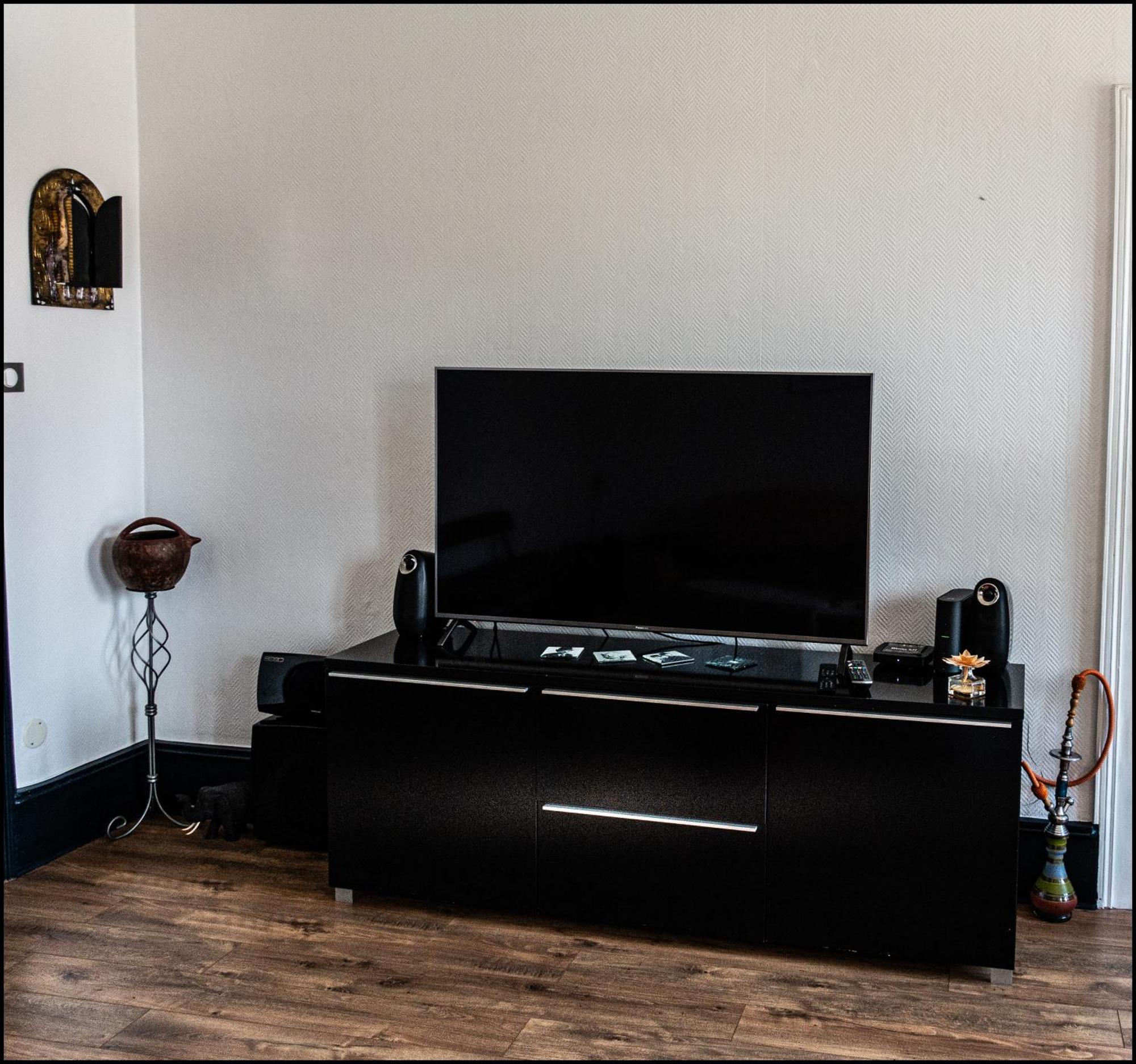 Au Kouglof Avec Netflix Apartment Colmar Bagian luar foto